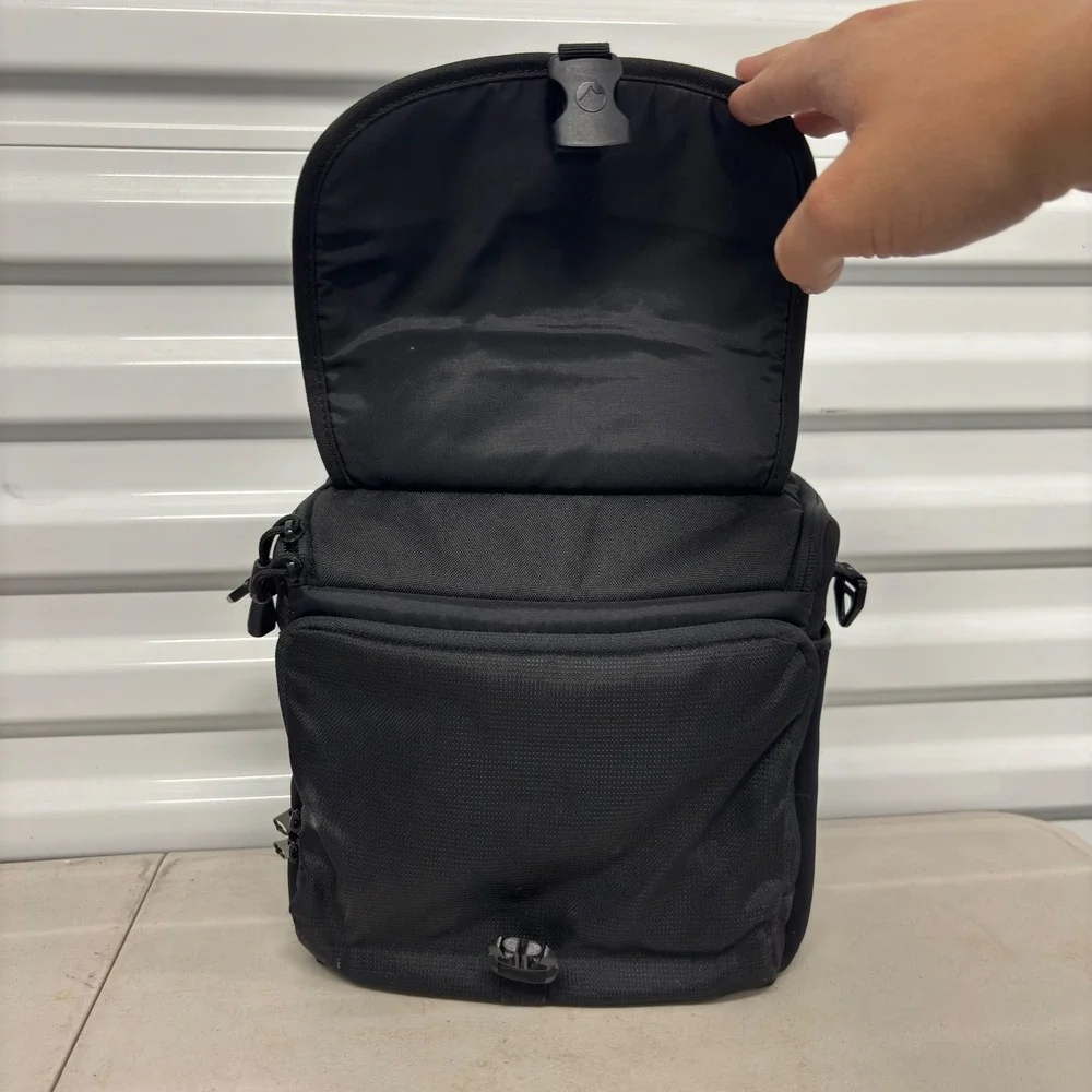 Lowepro Rezo 170 AW Camera Shoulder Bag Black DSLR Case with Rain Cover